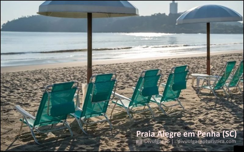 6 motivos para se hospedar na Praia Alegre, em Penha (SC)
